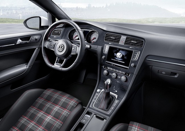 Volkswagen-GTI-danggiaauto